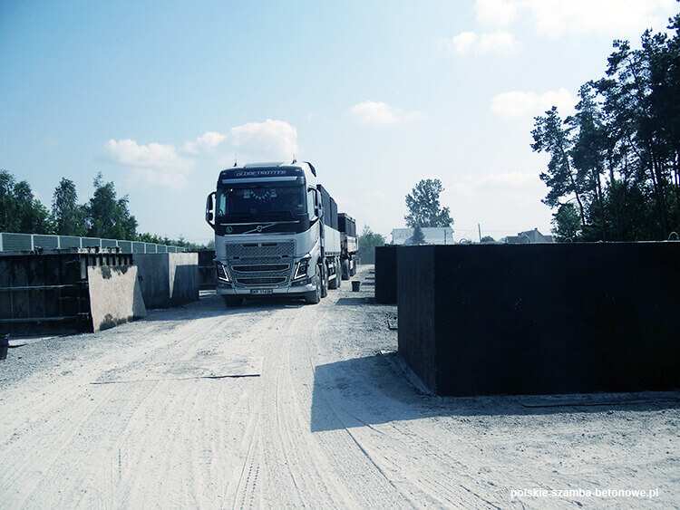 Transport szamb betonowych  w Iwoniczu Zdroju